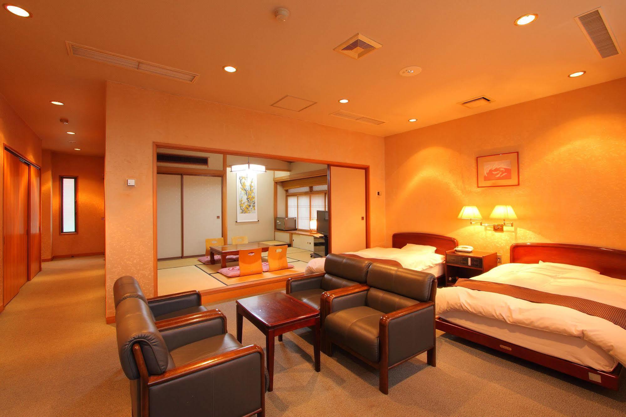 Kasugai View Hotel Fuefuki Екстер'єр фото